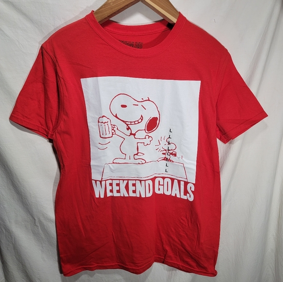 NWT large Snoopy & Woodstock Weekend Goals Beers on Snoopy's Doghouse t-shirt - Picture 1 of 4